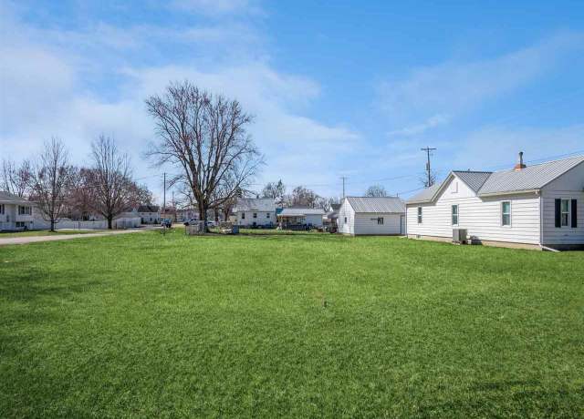 Property at 257 N 5th St, Central Cityname, IA 52214