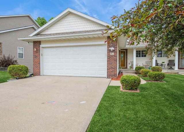 Property at 87 Vandello Dr, North Liberty, IA 52317, 3 beds, 2 baths