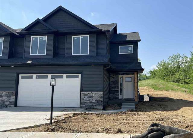 Property at 1301 Legend Dr, Tiffin, IA 52340, 3 beds, 2.5 baths