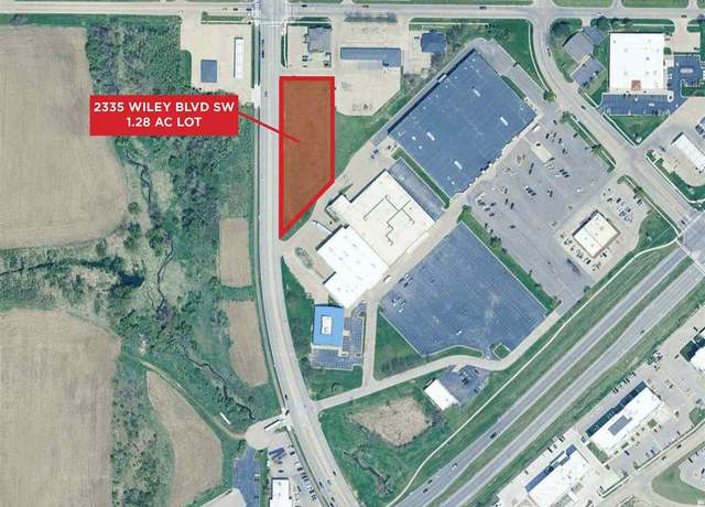 Property at 2335 SW Wiley Blvd, Cedar Rapids, IA 52404