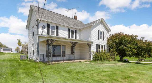 Photo of 187 290th St, West Branch, IA 52358
