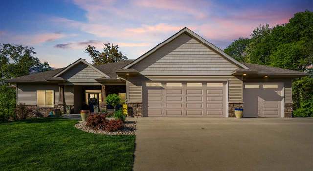 Photo of 2055 Silver Maple Trl, North Liberty, IA 52317
