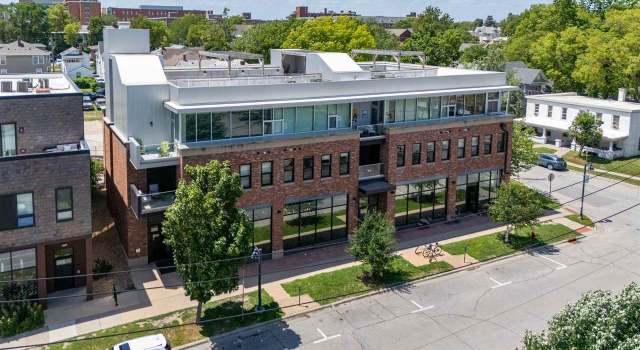 Photo of 251 N Linn St, Iowa City, IA 52245
