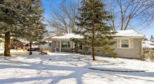 Photo of 530 Olive St, Iowa City, IA 52246