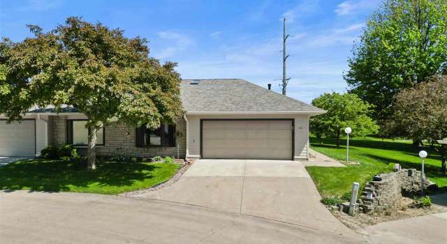 Photo of 82 Oberlin St, Iowa City, IA 52245
