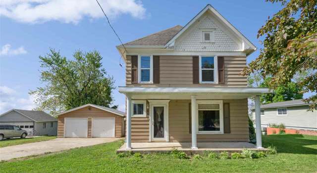 Photo of 631 E 1st St, Mechanicsville, IA 52306