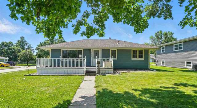 Photo of 618 E 4th St, West Liberty, IA 52776