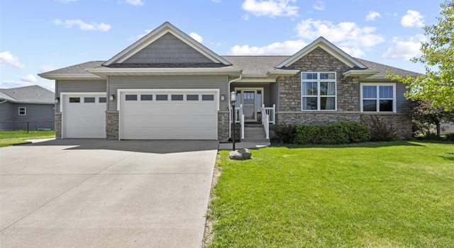 Photo of 395 Carlyle Dr, North Liberty, IA 52317