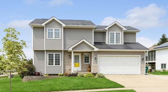 Photo of 1105 Parkview Ln, Ely, IA 52227