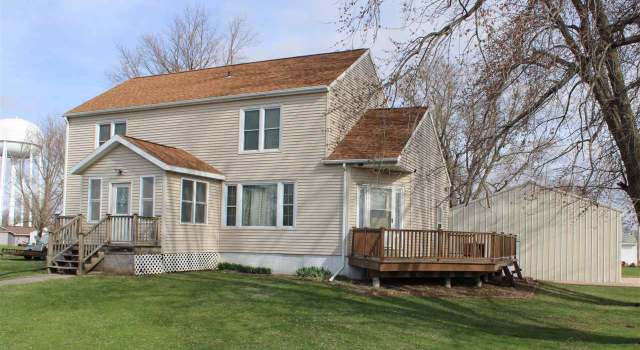 Photo of 697 E Adams St, Marengo, IA 52301
