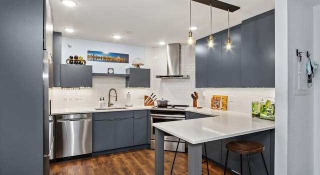 Photo of 332 S Linn St #312, Iowa City, IA 52240
