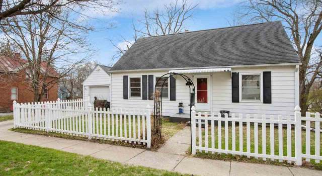 Photo of 707 Brown St, Iowa City, IA 52245