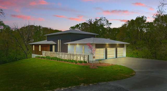 Photo of 1488 Walter Mapp Dr, Riverside, IA 52327