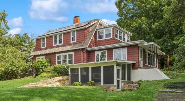 Photo of 810 N Johnson St, Iowa City, IA 52245