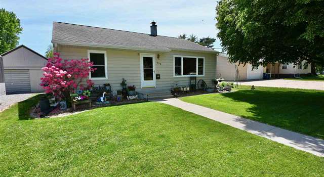 Photo of 528 E Washington St, Marengo, IA 52301