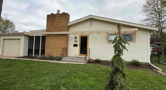 Photo of 30 Montrose Ave, Iowa City, IA 52245