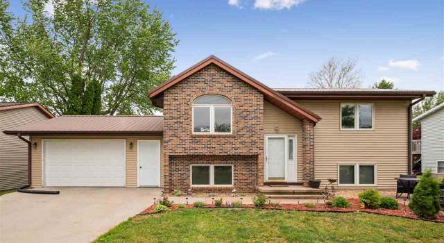 Photo of 607 E Pershing Dr, Brooklyn, IA 52211