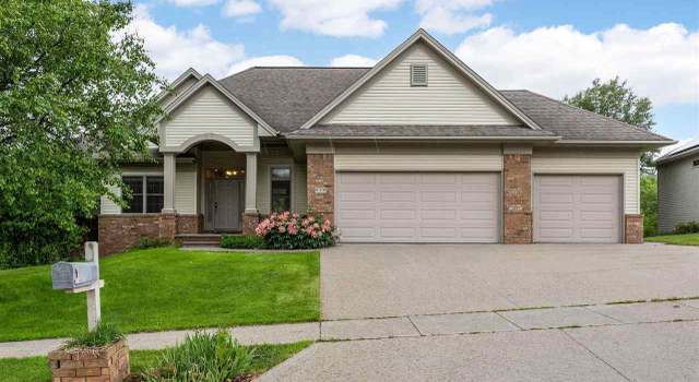 Photo of 959 Tamarack Trl, Iowa City, IA 52245