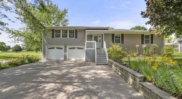 Photo of 101 Golf Cir, Winfield, IA 52659