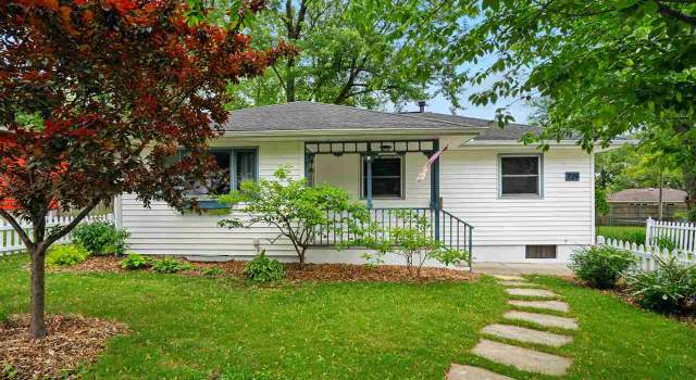 Photo of 729 Highland Ave, Iowa City, IA 52240
