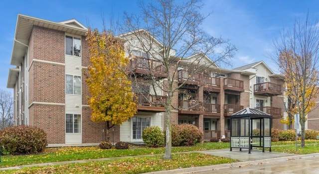 Photo of 482 West Side Dr, Iowa City, IA 52246