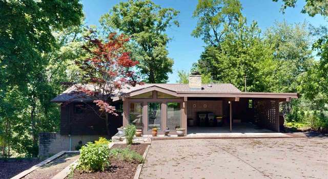 Photo of 612 W Park Rd, Iowa City, IA 52246