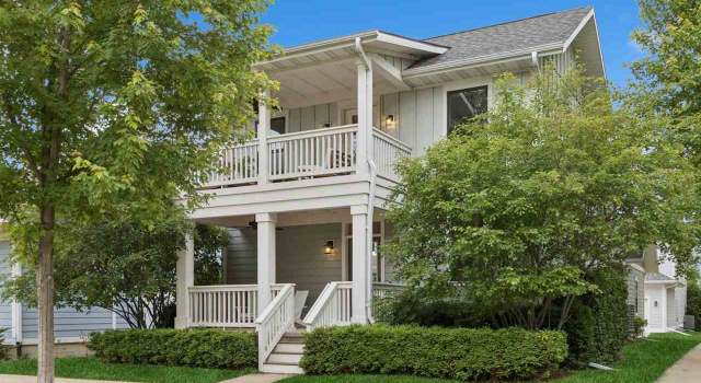 Photo of 993 Ball St, Iowa City, IA 52245