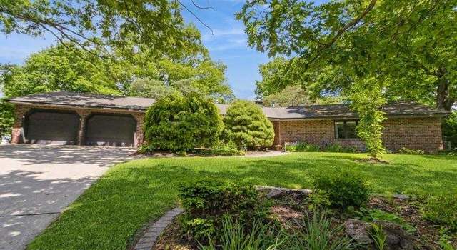 Photo of 9 Penn Cir, Iowa City, IA 52245