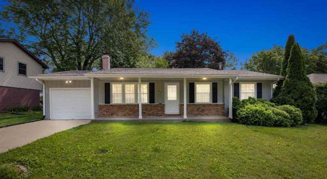 Photo of 818 Keswick Dr, Iowa City, IA 52246