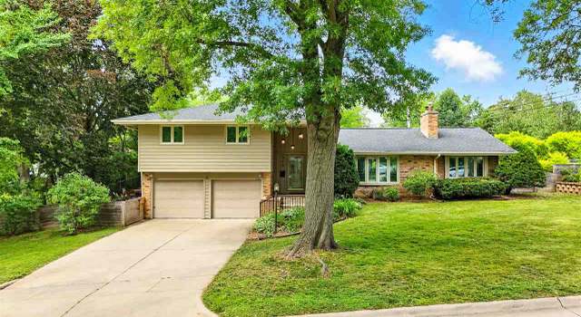 Photo of 328 Highland Dr, Iowa City, IA 52246