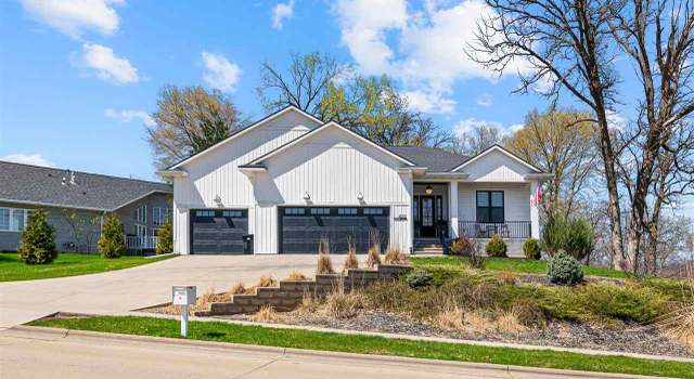 Photo of 835 Mesquite Dr, Coralville, IA 52241