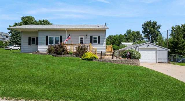 Photo of 202 Ash Ave, Urbana, IA 52345