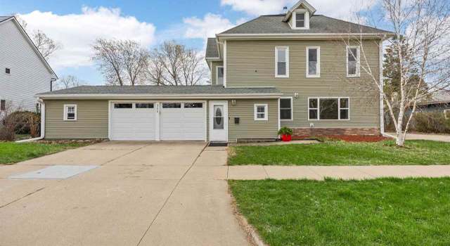 Photo of 300 Palisades Rd Rd SW, Mount Vernon, IA 52314
