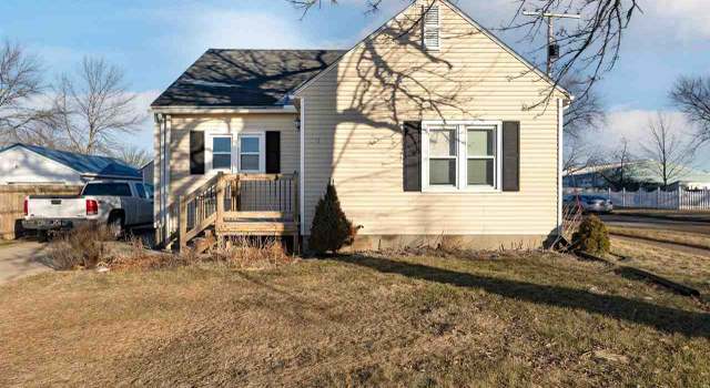 Photo of 301 Roosevelt St, Alburnett, IA 52202