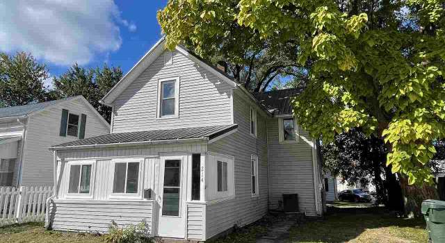 Photo of 214 Park Ave, Muscatine, IA 52761