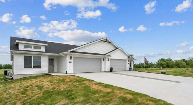 Photo of 145 Hackberry Dr, Palo, IA 52324