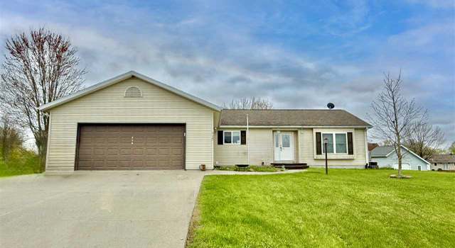 Photo of 415 Maple Ln, North English, IA 52316