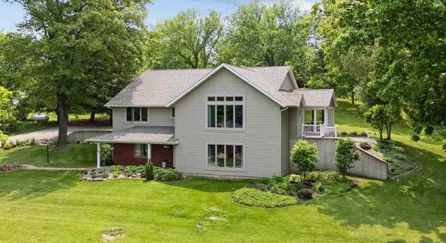 Photo of 11 Hearst Dr, Tipton, IA 52772