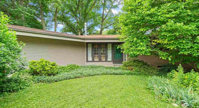 Photo of 15 S 7th Ave, Iowa City, IA 52245