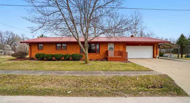 Photo of 404 S Benton St, Brighton, IA 52540