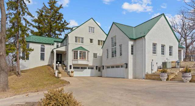 Photo of 1100 N Dubuque St, Iowa City, IA 52245