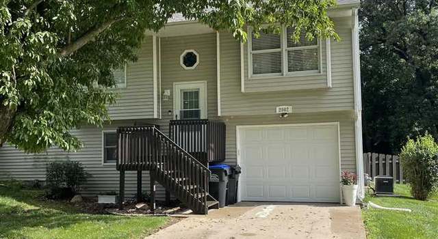 Photo of 2002 Southridge Dr, Coralville, IA 52241