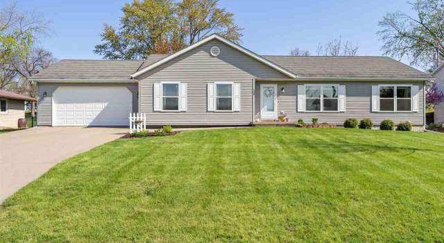 Photo of 108 Fairview Dr, Wellman, IA 52356