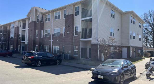 Photo of 600 Grandview Court Unit 623 Ct #623, Iowa City, IA 52246