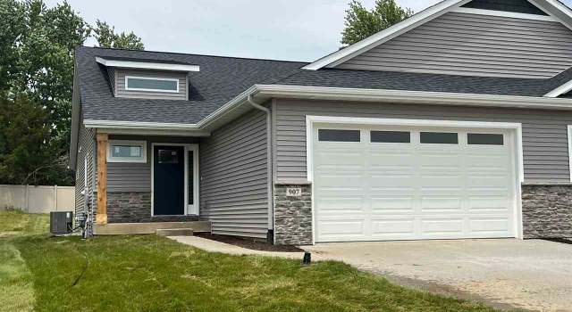Photo of 907 Prairie View Dr, West Branch, IA 52358