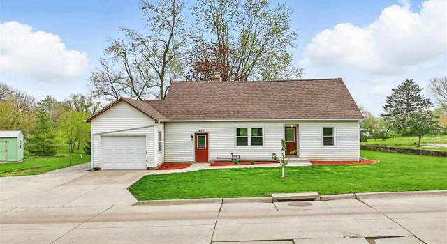 Photo of 920 Circle Dr, Wellman, IA 52356