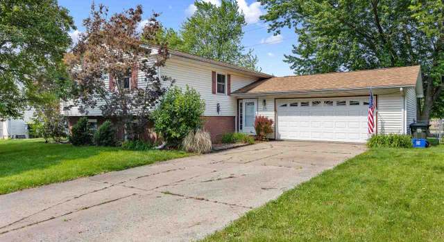 Photo of 2129 Palmer Cir, Iowa City, IA 52240