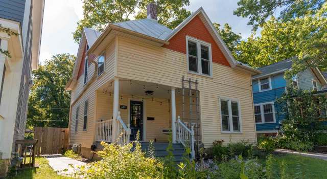 Photo of 619 N Johnson St, Iowa City, IA 52245