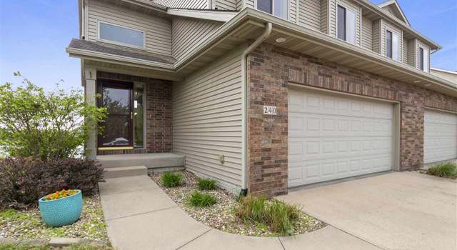 Photo of 240 S Park Ridge Rd, North Liberty, IA 52317