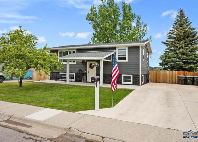 Property at 2307 Colorado Dr, Sturgis, SD 57785, 4 beds, 2 baths
